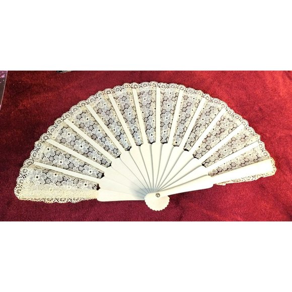 Spanish Hand Fans Lace and Paper, Painted and Decorative Vintage Set of 3 CT336 - Picture 6 of 16